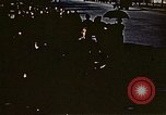 Standbild Gruppe Paraden Paris Frankreich, 1945, aus Sekunde 28 historischem Filmmaterial Videoclip 65675048974