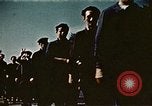 Standbild Gruppe Paraden Paris Frankreich, 1945, aus Sekunde 43 historischem Filmmaterial Videoclip 65675048974
