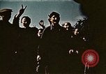 Standbild Gruppe Paraden Paris Frankreich, 1945, aus Sekunde 47 historischem Filmmaterial Videoclip 65675048974