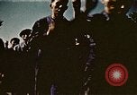 Standbild Gruppe Paraden Paris Frankreich, 1945, aus Sekunde 49 historischem Filmmaterial Videoclip 65675048974