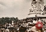 Standbild British flag London England Vereinigtes Königreich, 1945, aus Sekunde 11 historischem Filmmaterial Videoclip 65675048980