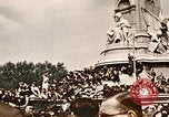 Standbild British flag London England Vereinigtes Königreich, 1945, aus Sekunde 12 historischem Filmmaterial Videoclip 65675048980