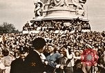 Standbild British flag London England Vereinigtes Königreich, 1945, aus Sekunde 20 historischem Filmmaterial Videoclip 65675048980