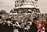 Standbild British flag London England Vereinigtes Königreich, 1945, aus Sekunde 24 historischem Filmmaterial Videoclip 65675048980
