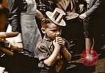 Standbild British flag London England Vereinigtes Königreich, 1945, aus Sekunde 28 historischem Filmmaterial Videoclip 65675048980