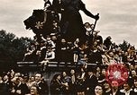 Standbild British flag London England Vereinigtes Königreich, 1945, aus Sekunde 51 historischem Filmmaterial Videoclip 65675048980