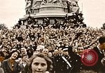 Standbild British flag London England Vereinigtes Königreich, 1945, aus Sekunde 58 historischem Filmmaterial Videoclip 65675048980