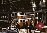 Standbild Double Decker bus London England Vereinigtes Königreich, 1945, aus Sekunde 7 historischem Filmmaterial Videoclip 65675048982