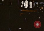 Standbild Double Decker bus London England Vereinigtes Königreich, 1945, aus Sekunde 13 historischem Filmmaterial Videoclip 65675048982