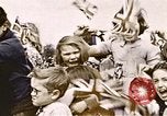 Standbild Engländer London England Vereinigtes Königreich, 1945, aus Sekunde 61 historischem Filmmaterial Videoclip 65675048988