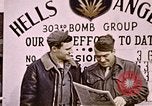 Standbild der US Air Force 303rd Bomb Group London England Vereinigtes Königreich, 1945, aus Sekunde 24 historischem Filmmaterial Videoclip 65675048991