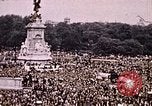 Image of Victoria Memorial London England United Kingdom, 1945, second 4 stock footage video 65675048992
