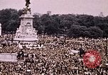 Image of Victoria Memorial London England United Kingdom, 1945, second 5 stock footage video 65675048992