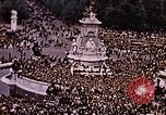 Image of Victoria Memorial London England United Kingdom, 1945, second 47 stock footage video 65675048992
