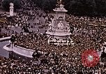 Image of Victoria Memorial London England United Kingdom, 1945, second 50 stock footage video 65675048992