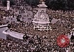 Image of Victoria Memorial London England United Kingdom, 1945, second 53 stock footage video 65675048992