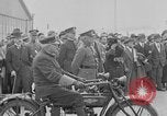 Immagine di Il giro del mondo volantini Washington DC USA, 1924, secondo 3 filmato di repertorio 65675049054