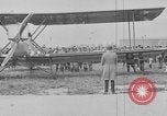 Immagine di Il giro del mondo volantini Washington DC USA, 1924, secondo 6 filmato di repertorio 65675049054