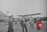 Immagine di Il giro del mondo volantini Washington DC USA, 1924, secondo 17 filmato di repertorio 65675049054