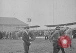 Immagine di Il giro del mondo volantini Washington DC USA, 1924, secondo 18 filmato di repertorio 65675049054