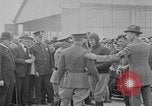 Immagine di Il giro del mondo volantini Washington DC USA, 1924, secondo 31 filmato di repertorio 65675049054