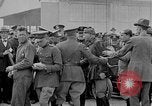Immagine di Il giro del mondo volantini Washington DC USA, 1924, secondo 48 filmato di repertorio 65675049054
