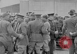 Immagine di Il giro del mondo volantini Washington DC USA, 1924, secondo 53 filmato di repertorio 65675049054