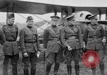 Standbild USA 94th Aero Squadron Frankreich, 1918, aus Sekunde 18 historischem Filmmaterial Videoclip 65675049089