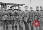 Standbild USA 94th Aero Squadron Frankreich, 1918, aus Sekunde 27 historischem Filmmaterial Videoclip 65675049089