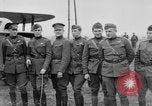 Standbild USA 94th Aero Squadron Frankreich, 1918, aus Sekunde 31 historischem Filmmaterial Videoclip 65675049089