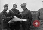 Standbild Captain Eddie Rickenbacker Rembercourt Frankreich, 1918, aus Sekunde 6 historischem Filmmaterial Videoclip 65675049095