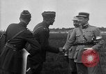 Standbild Captain Eddie Rickenbacker Rembercourt Frankreich, 1918, aus Sekunde 21 historischem Filmmaterial Videoclip 65675049095