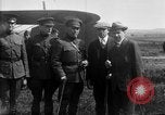 Standbild Captain Eddie Rickenbacker Rembercourt Frankreich, 1918, aus Sekunde 24 historischem Filmmaterial Videoclip 65675049095
