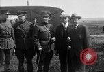 Standbild Captain Eddie Rickenbacker Rembercourt Frankreich, 1918, aus Sekunde 28 historischem Filmmaterial Videoclip 65675049095