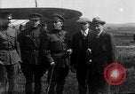 Standbild Captain Eddie Rickenbacker Rembercourt Frankreich, 1918, aus Sekunde 30 historischem Filmmaterial Videoclip 65675049095
