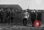 Standbild Captain Eddie Rickenbacker Rembercourt Frankreich, 1918, aus Sekunde 32 historischem Filmmaterial Videoclip 65675049095
