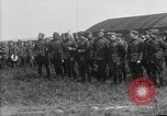Standbild Captain Eddie Rickenbacker Rembercourt Frankreich, 1918, aus Sekunde 49 historischem Filmmaterial Videoclip 65675049095
