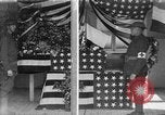 Immagine di Scrigno avvolto nella Bandiera americana Francia, 1918, secondo 1 filmato di repertorio 65675049096