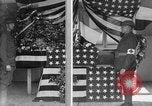Immagine di Scrigno avvolto nella Bandiera americana Francia, 1918, secondo 7 filmato di repertorio 65675049096