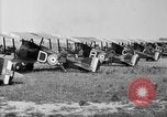 Standbild Sopwith Camel Bomber Berques Frankreich, 1918, aus Sekunde 11 historischem Filmmaterial Videoclip 65675049097