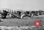 Standbild Sopwith Camel Bomber Berques Frankreich, 1918, aus Sekunde 12 historischem Filmmaterial Videoclip 65675049097