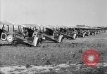 Standbild Sopwith Camel Bomber Berques Frankreich, 1918, aus Sekunde 15 historischem Filmmaterial Videoclip 65675049097