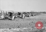 Standbild Sopwith Camel Bomber Berques Frankreich, 1918, aus Sekunde 16 historischem Filmmaterial Videoclip 65675049097