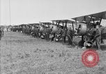 Standbild Sopwith Camel Bomber Berques Frankreich, 1918, aus Sekunde 29 historischem Filmmaterial Videoclip 65675049097