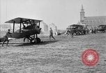 Standbild Sopwith Camel Bomber Berques Frankreich, 1918, aus Sekunde 49 historischem Filmmaterial Videoclip 65675049097