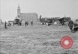 Standbild Sopwith Camel Bomber Berques Frankreich, 1918, aus Sekunde 54 historischem Filmmaterial Videoclip 65675049097