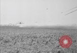 Standbild Sopwith Camel Bomber Berques Frankreich, 1918, aus Sekunde 62 historischem Filmmaterial Videoclip 65675049097