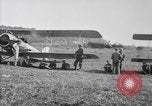 Image Escadron de reconnaissance antenne Dogneville France, 1918, de la seconde 5 séquences d'archives historiques vidéo 65675049102