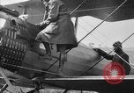 Image Escadron de reconnaissance antenne Dogneville France, 1918, de la seconde 39 séquences d'archives historiques vidéo 65675049102