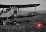 Image British DH-4 Aéronefs France, 1918, de la seconde 14 séquences d'archives historiques vidéo 65675049105